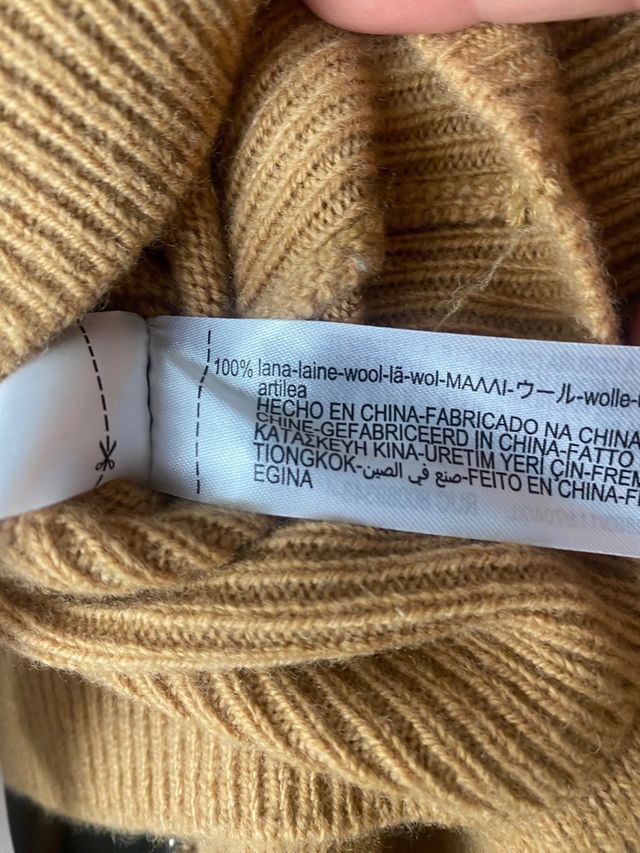 Jersey zara 100% lana .Talla XL euivale a S