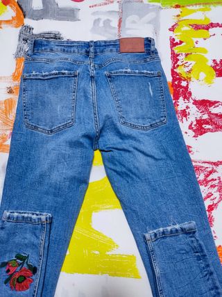 Pantalón vaquero chica de Zara 