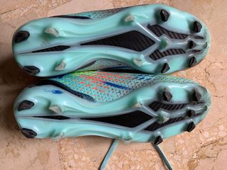 Botas de fútbol Adidas Messi talla 38 azul claro