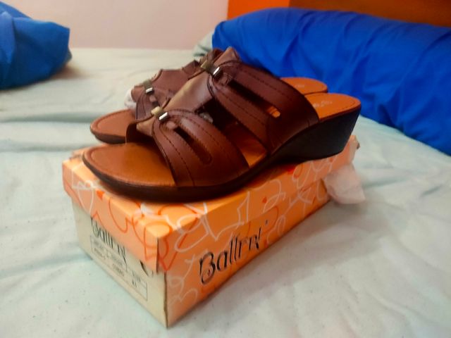 Changlas de cuero talla 41 nuevas