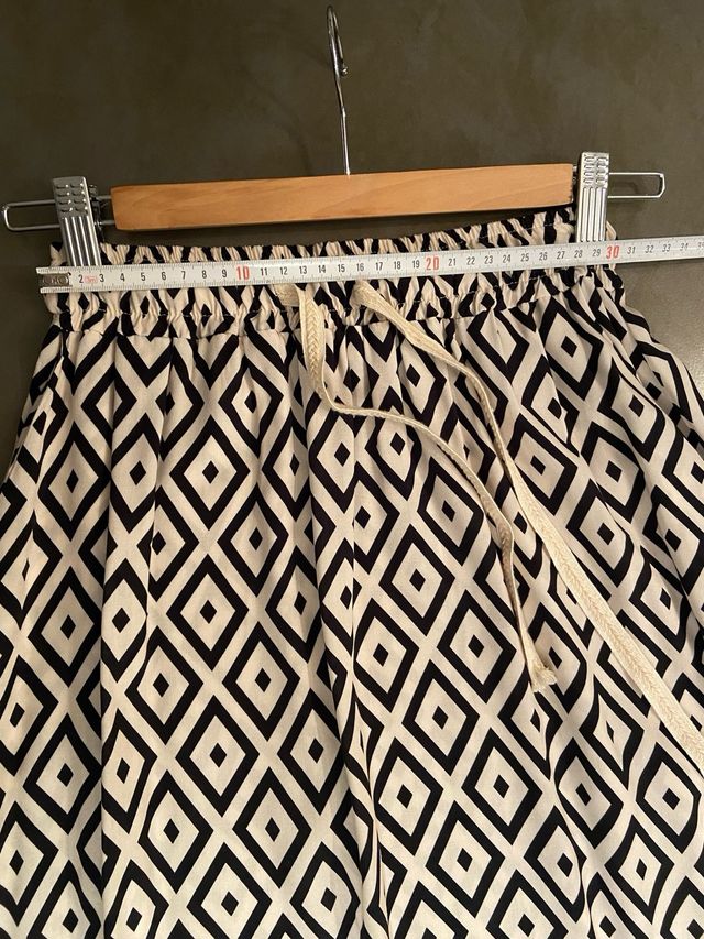 FALDA viscosa y algodon beig y negra
