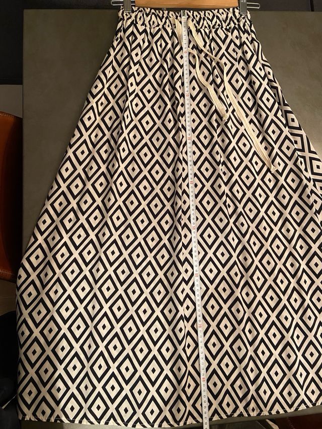 FALDA viscosa y algodon beig y negra