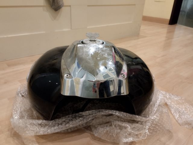 Depósito Suzuki Intruder 800