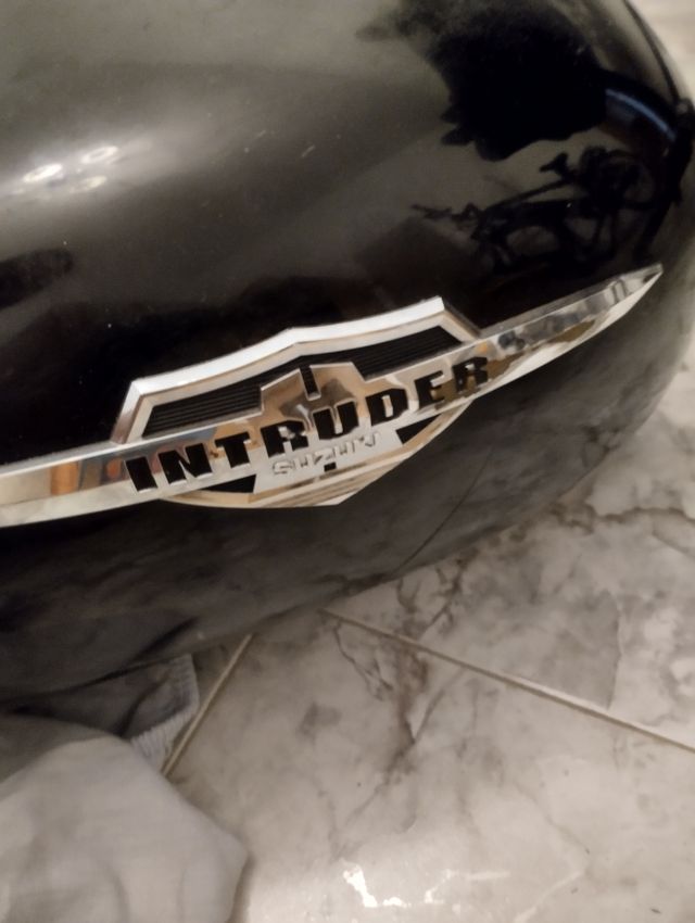 Depósito Suzuki Intruder 800