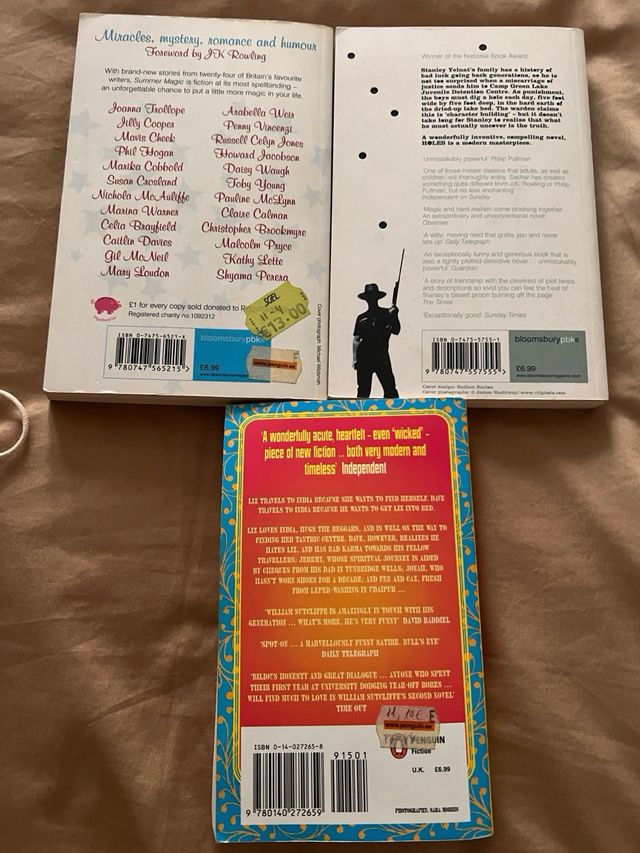 Tres libros en ingles