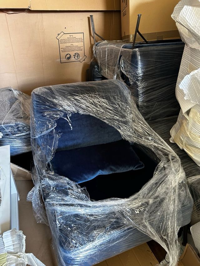 Poltrona in velluto con cuscino