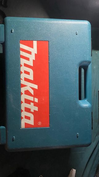 Taladro Makita 6227D