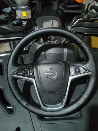 Volante de cuero con airbag opel astra j