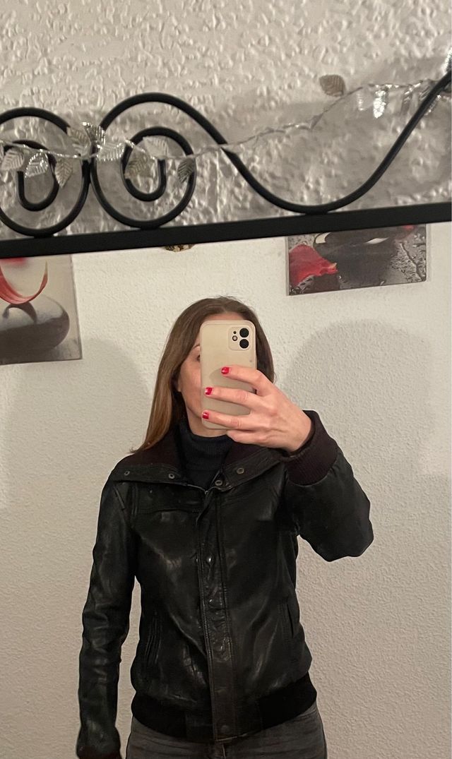 Cazadora piel vintage negra