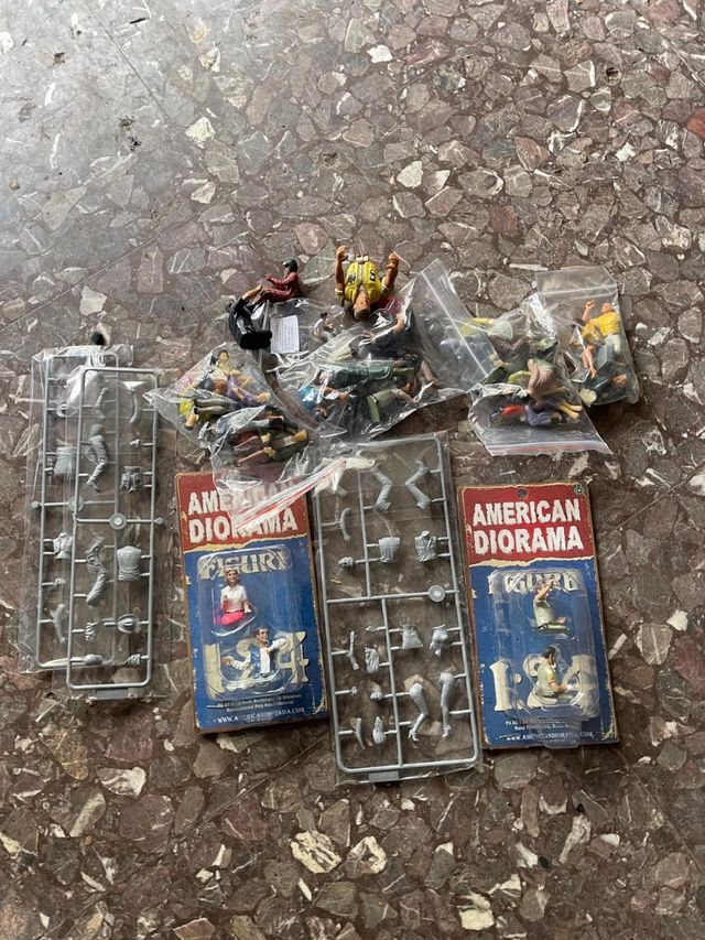 Figuras diormaa 1/24