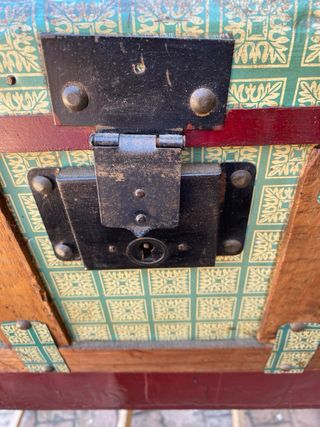 Antiguo baul de viaje, 80x40x38