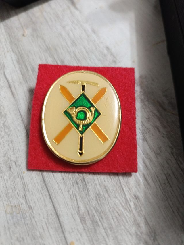 Distintivo militar para boina unidades d