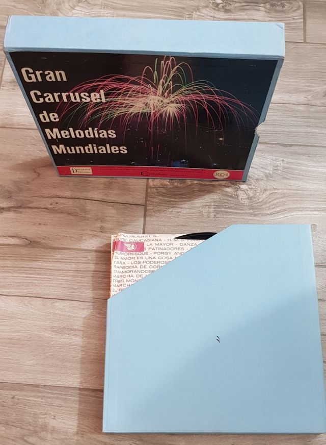 12 vinilos de melodías mundiales