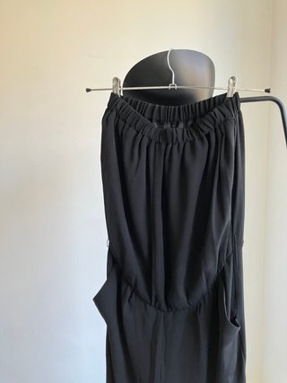 Mono negro ZARA palabra de honor pantalón palazzo