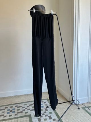 Mono negro ZARA palabra de honor pantalón palazzo