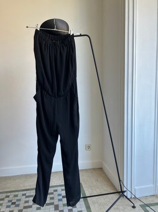 Mono negro ZARA palabra de honor pantalón palazzo