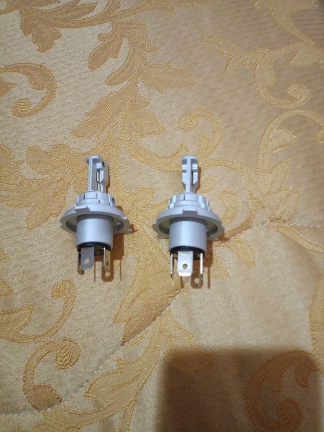 2 Lampadine led 12v (H4) per auto e moto
