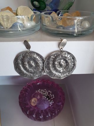 Pendientes grandes plateados