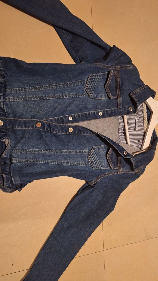 Cazadora vaquera niña