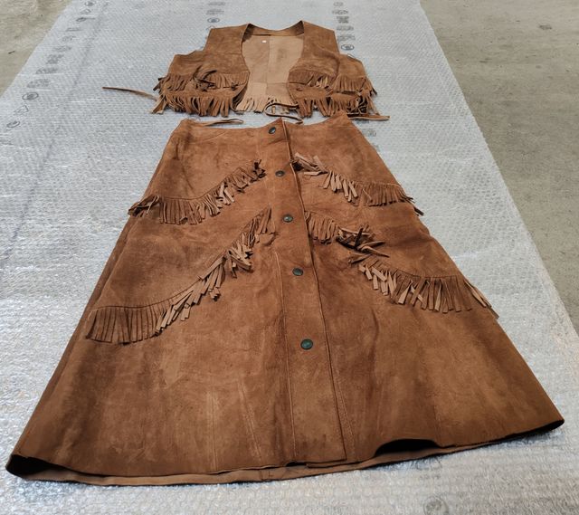 Completo gonna e gilet in pelle