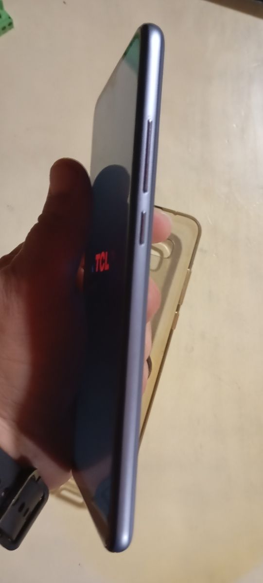 Móvil android TCL