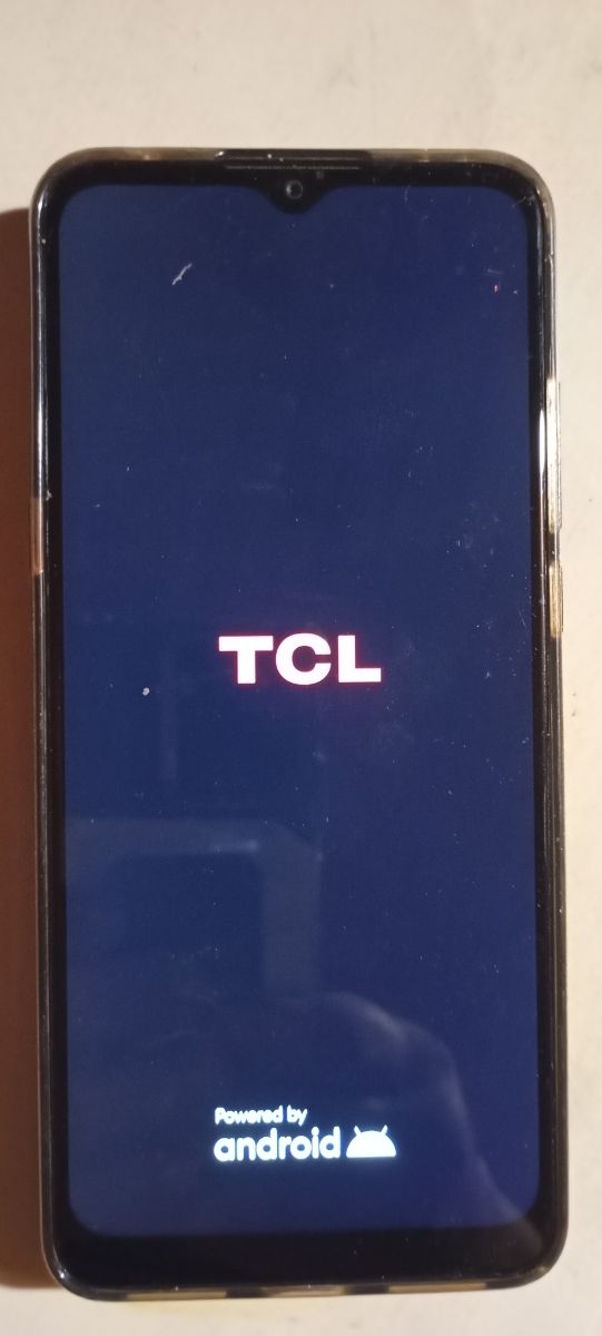 Móvil android TCL