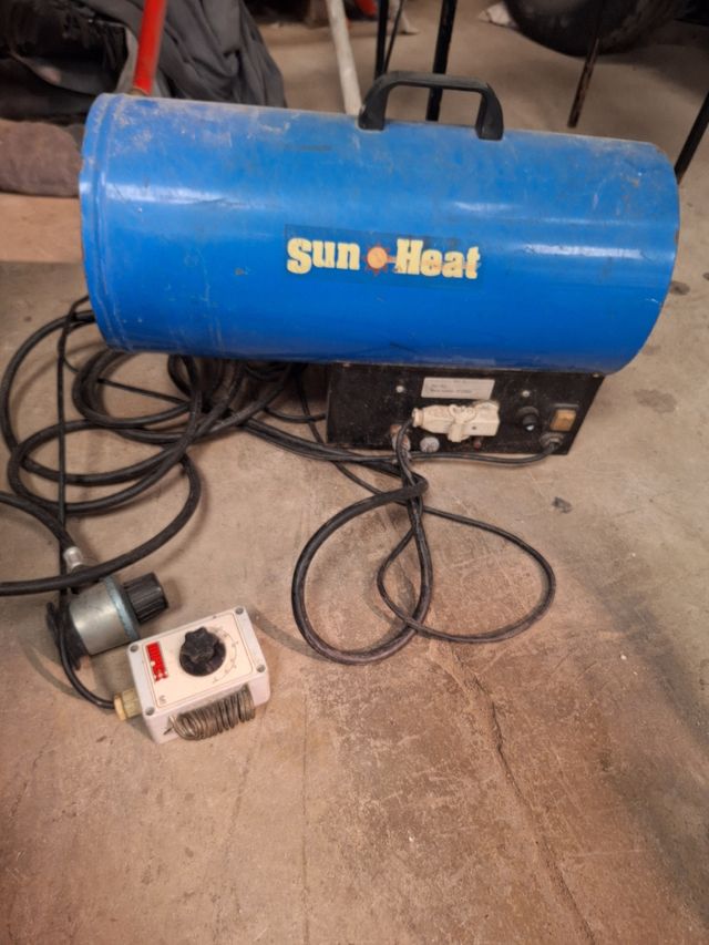 Calefactor aire caliente eléctrico y gas