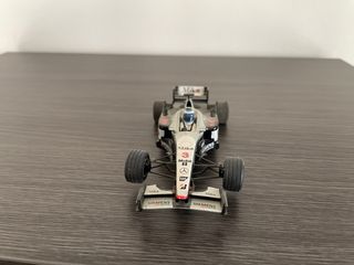 Coche Scalextric Mika Hakkinem