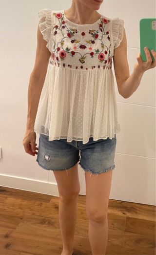 Top bordado flores plumeti S