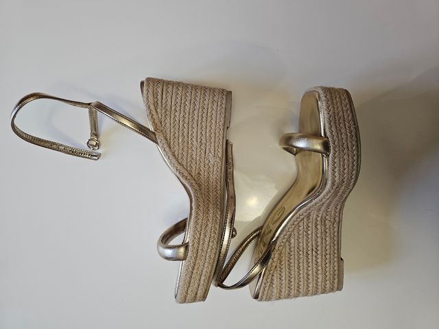 Cuñas esparto dorada talla 39