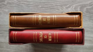 Album de monedas de diferentes modelos