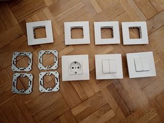 Caja empalme, enchufe simon, 2 interruptores doble