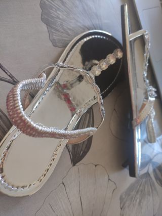 Sandalias para que brilles...
