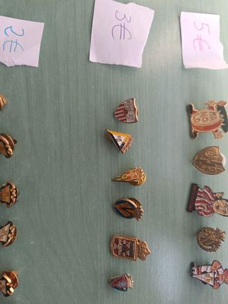 Pins equipos de fútbol 2,3 y 5€