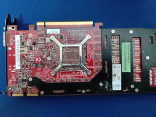 ATI firepro v8700 1gb
