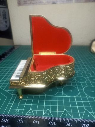 CAJA-JOYERO PIANO DAMASQUINADO TOLEDANO 