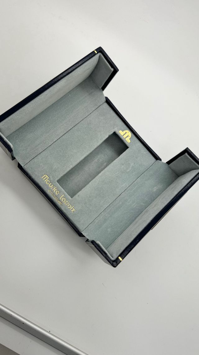 Caja Maurice Lactoix