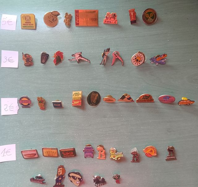 Pins antiguos vintage varios