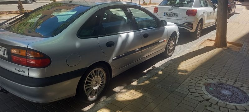 Renault Laguna 1999 - foto 1