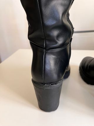 Botas altas negras