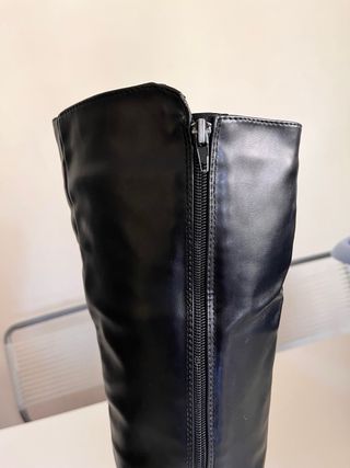 Botas altas negras