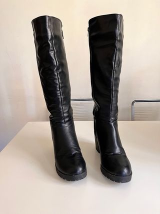 Botas altas negras