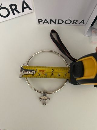 Pulsera Pandora rigida y Charm NUEVOS