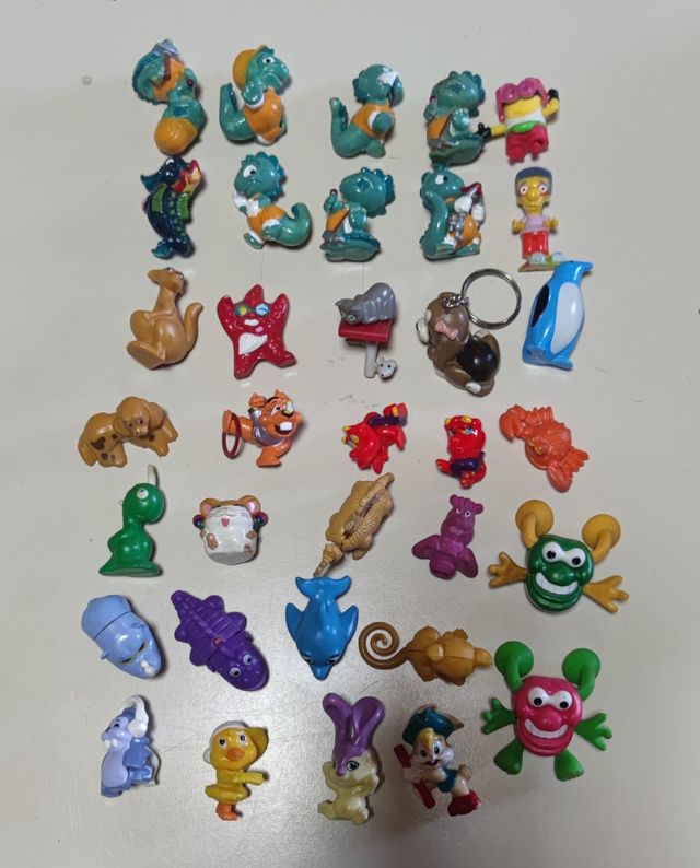 Kinder sorpresa e non, 6 lotti diversi 3€ per foto