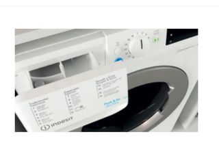 Lavasecadora Frontal Indesit