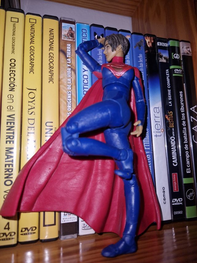 SUPERGIRL MCFARLANE TOYS