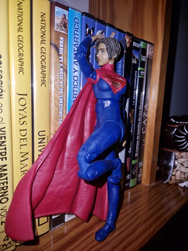 SUPERGIRL MCFARLANE TOYS