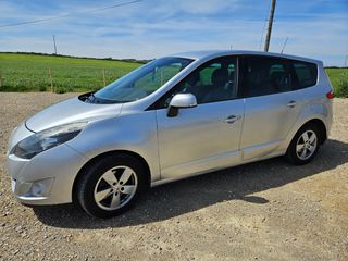 Renault Grand Scenic 2011