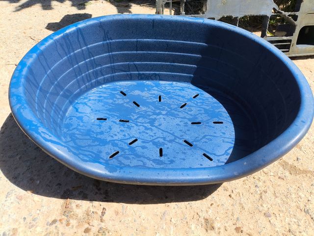 CAMA PERRO PLÁSTICO