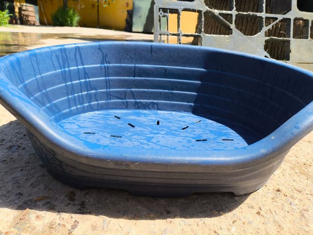 CAMA PERRO PLÁSTICO